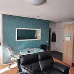 Apartament Jyraengoen Helmi *