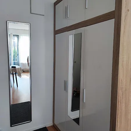 Jyraengoen Helmi هينولا